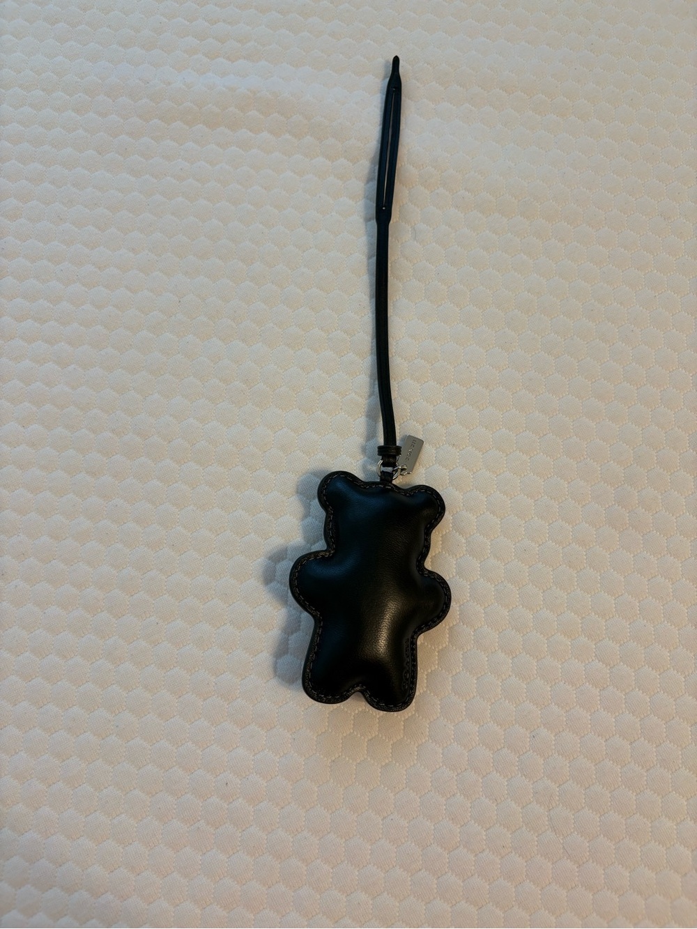 Coach leather bear charm - Picture 2 of 2
